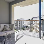 Beachfront With Private Garage And Amazing Balcony With Seaview Διαμέρισμα *