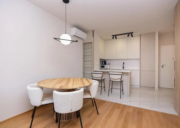Beachfront With Private Garage And Amazing Balcony With Seaview * 스플리트