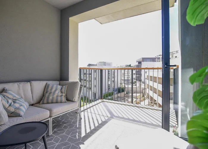Beachfront With Private Garage And Amazing Balcony With Seaview Daire *